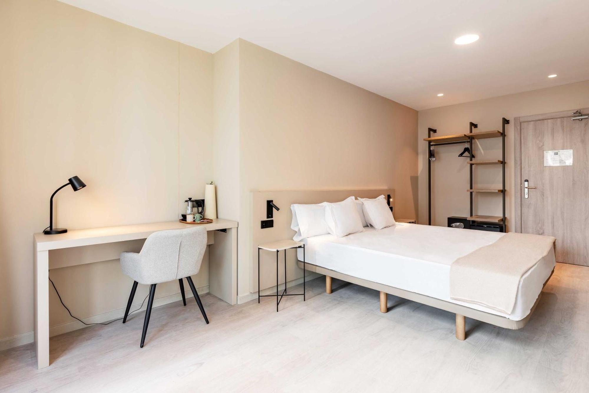 Hq Arena Hotel Valencia Exteriör bild